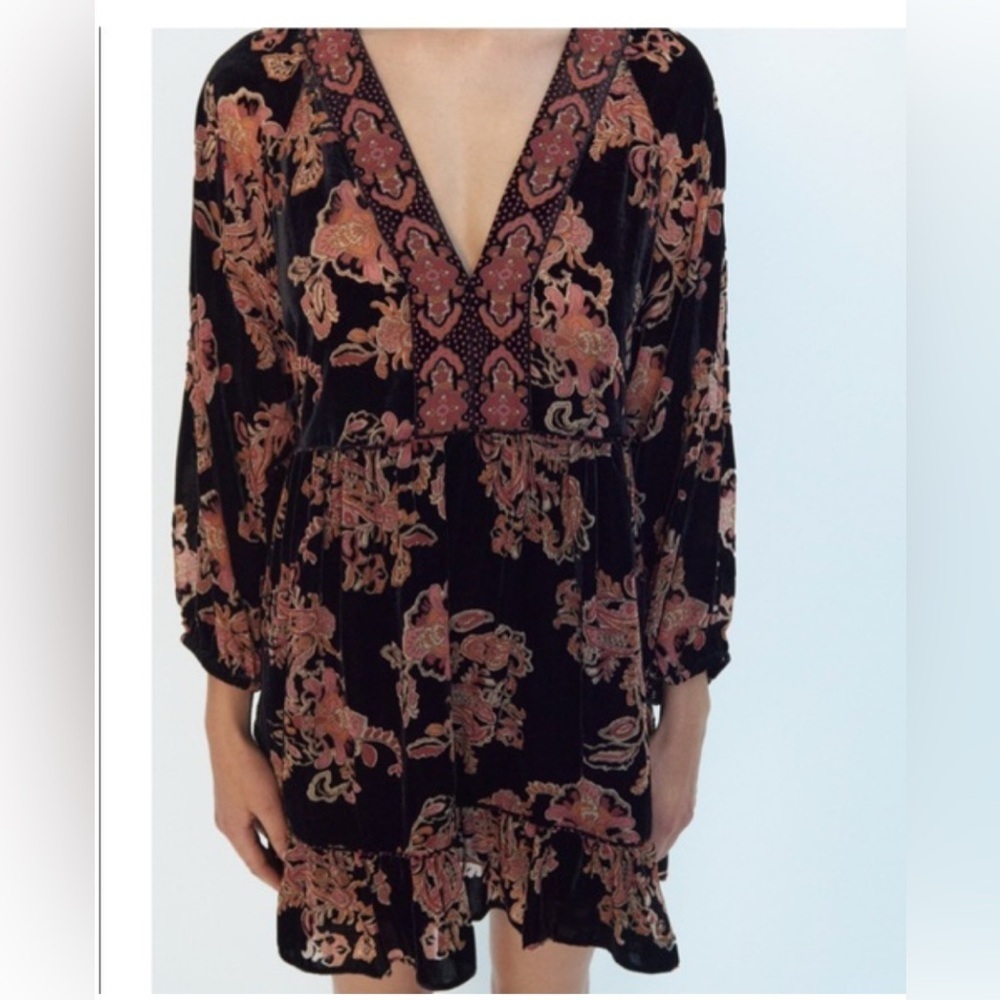 Zara Mini Dress size S Black Floral Velvet Ruffle Trim 3/4 Puff Sleeve Boho - Picture 6 of 6